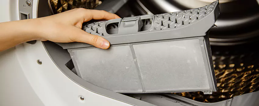 Signs Of A Clogged Dryer Lint Trap in Wenatchee, Washington